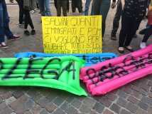 La Trento antirazzista in piazza contro il comizio di Salvini
