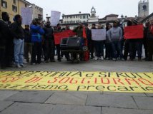 Brescia - manifestazione migranti
