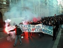 Milano - Denunce occupazioni scuole