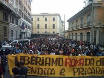 Roma manifestazione per la libertà di movimento è il diritto all'abitare 