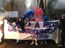 Padova - Contestato Luigi Di Maio, tafferugli con la polizia