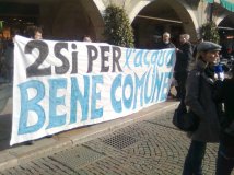 Padova - I referendum per l'acqua e contro il nucleare  Riprendiamoci la democrazia 