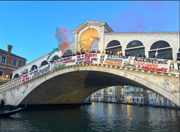 Venezia – “No al ticket d’ingresso!”. Giovedì 25 aprile alle ore 10.30 a Piazzale Roma