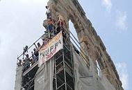 Verona. Migranti scalano l'Ala dell'Arena