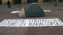 Reggio E. - Insieme contro un futuro di baraccopoli! 