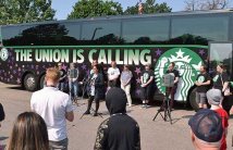 In giro per gli Stati Uniti il pullman per i diritti dei lavoratori Starbucks