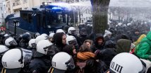 Hannover - «No pasaran». Blocchi e scontri al congresso di Afd