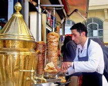 Il sindaco chiude il kebab dello spaccio