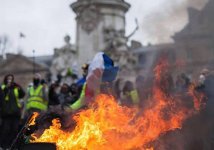 I gilets jaunes dentro lo sciopero e l'Europa: nuove possibilità e scenari da una Francia paralizzata e “en colére”