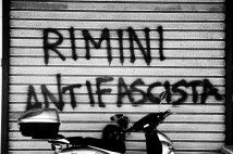 Rimini - Presidio/assemblea antifascista: Contro la crisi costruiamo una città aperta e solidale!