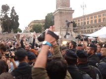 Roma - Attivisti di movimento caricati e fermati al comizio di Renzi 