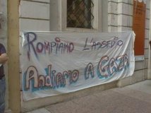 Trento - Presidio in solidarietà con la Freedom Flotilla