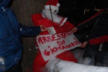 Padova - Babbo Natale arrestato da Giovanardi