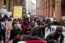 Bologna - Give us documents now! Diritti Dignità futuro! Il corteo dei richiedenti asilo dalla Libia