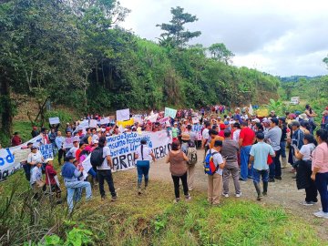 Ecuador - La sospensione della consultazione elettorale non ferma la repressione a Palo Quemado