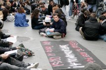 Rimini - Flash mob contro il precariato dei saperi e del lavoro 
