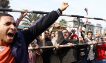 Egitto - Oggi manifestazioni e cortei per dire che morsi se ne deve andare 