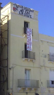 Taranto : casa occupata nella città vecchia
