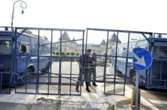 G8 Torino - L'Onda non si ferma: città bloccata, cariche della polizia. 3 studenti fermati