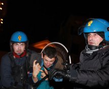 Brescia - Alla solidarietà si risponde con le cariche di polizia 
