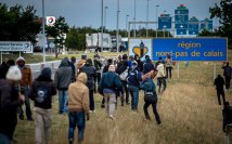 Calais - I confini dell’Europa e la bidonville di Stato  