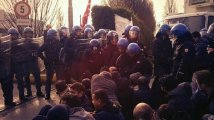 ADL Cobas: Solidarietà e complicità con i lavoratori caricati alla Granarolo a Bologna