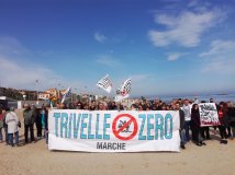 Ancona - Non si pesca petrolio nel nostro mare