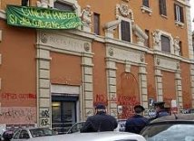 Roma - Ex-Cinema Palazzo - Gli unici custodi legittimi sono i cittadini.