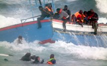 Naufragio a Lampedusa: 1 morto e 79 dispersi 