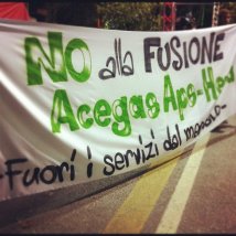 Rimini - Presidio contro fusione Hera Acegas-Aps, si decida pubblicamente!