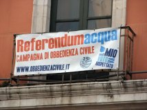 Padova - Gli autoriduttori delle bollette dell'acqua il 26 ottobre in piazza per la democrazia e i beni comuni