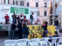 Perugia - Blitz No Tav alla festa del Pd 