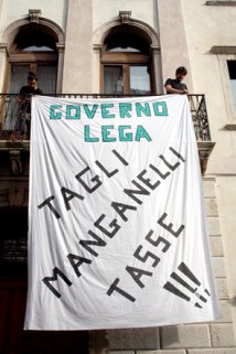 Belluno - Lega al governo: Manganelli, Tagli e Tasse!