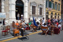 Pisa 20.05 - La questura mette i sigilli a palazzo Mastiani 