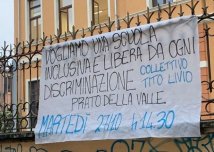 A Padova un preside non riconosce la legittimità di genere di uno studente trans non binario. Mobilitazione davanti alla scuola